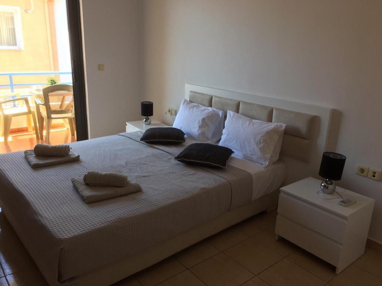 Sea And Sky Apartments Sarandë 객실 사진