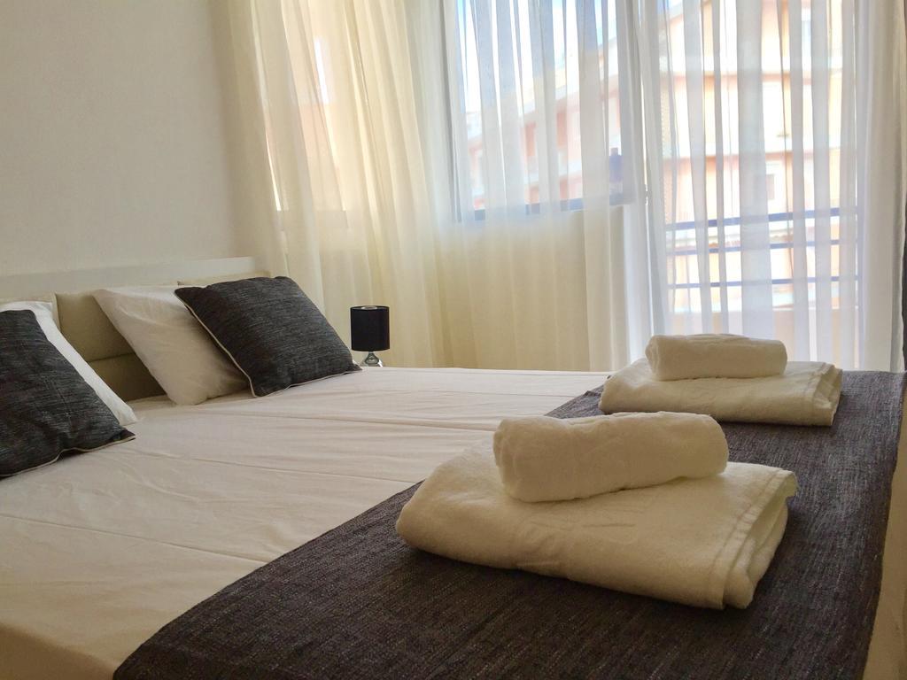 Sea And Sky Apartments Sarandë 외부 사진